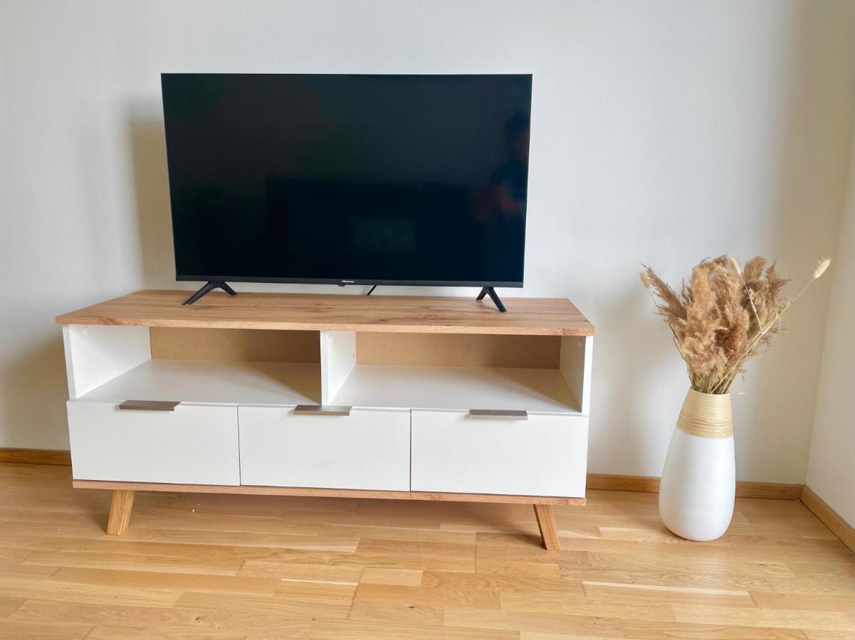 Central 55M2 Flat With Balcony & Parking Вена Экстерьер фото